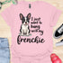 I just want to hang with my frenchie - V2 - Cute Elegant Caligraphy T-Shirt